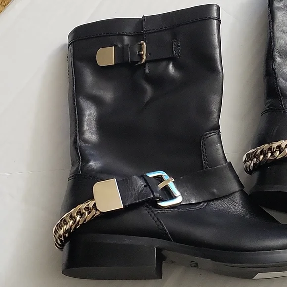 Guess Girton Black Boots with Gold Buckles 6.5 M - Picture 3 of 10